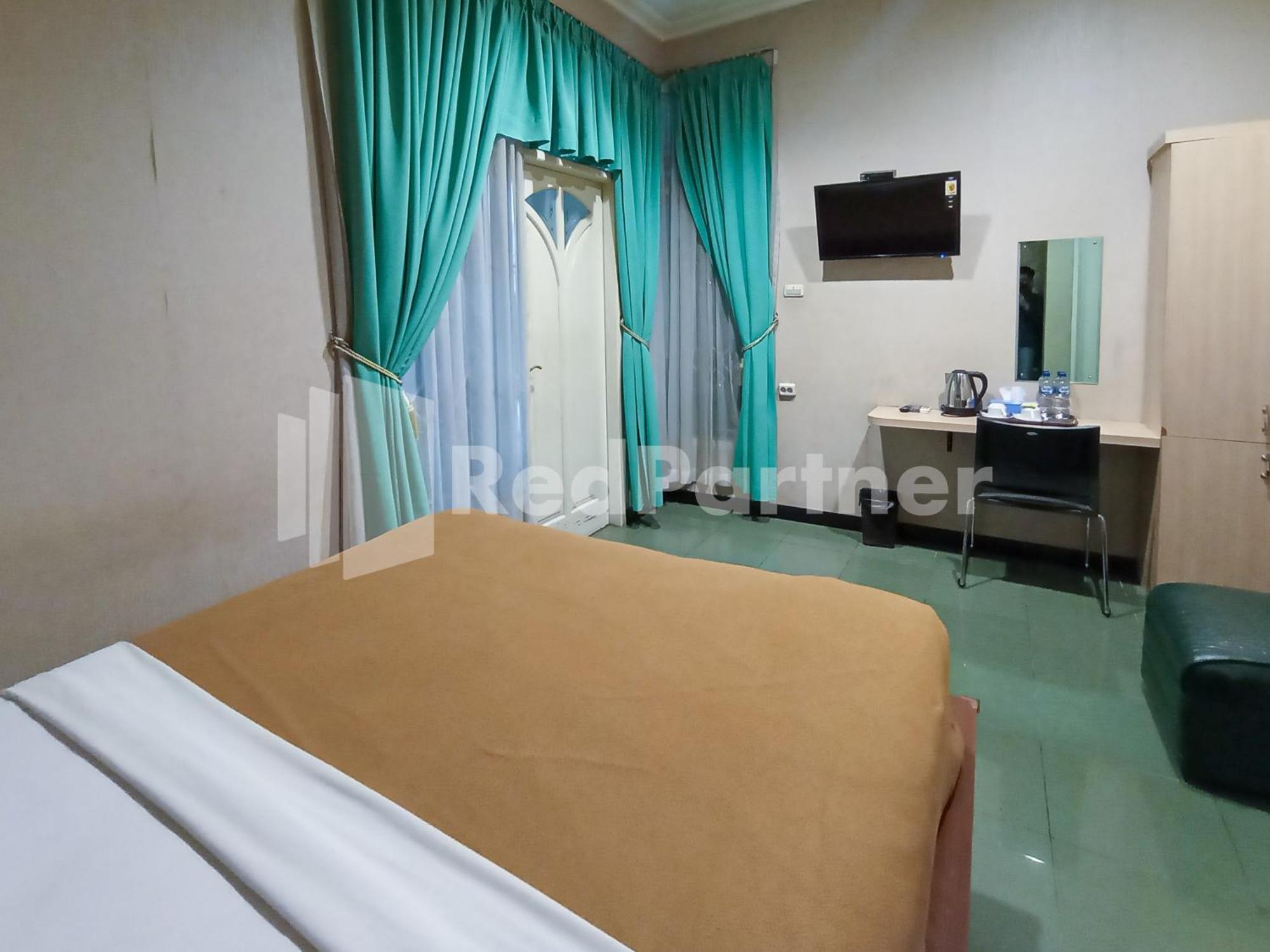 Nillo Hotel Kebumen Mitra Reddoorz Exterior photo