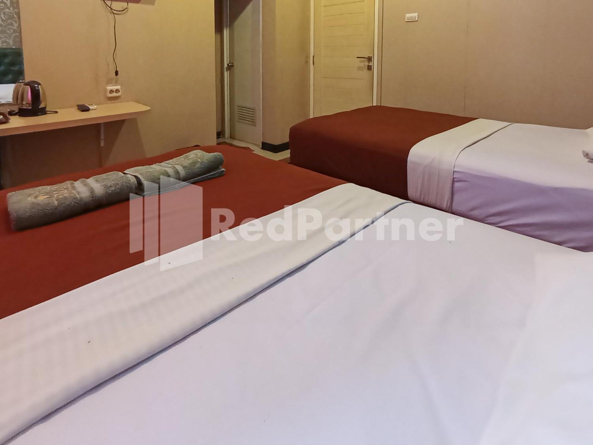 Nillo Hotel Kebumen Mitra Reddoorz Exterior photo