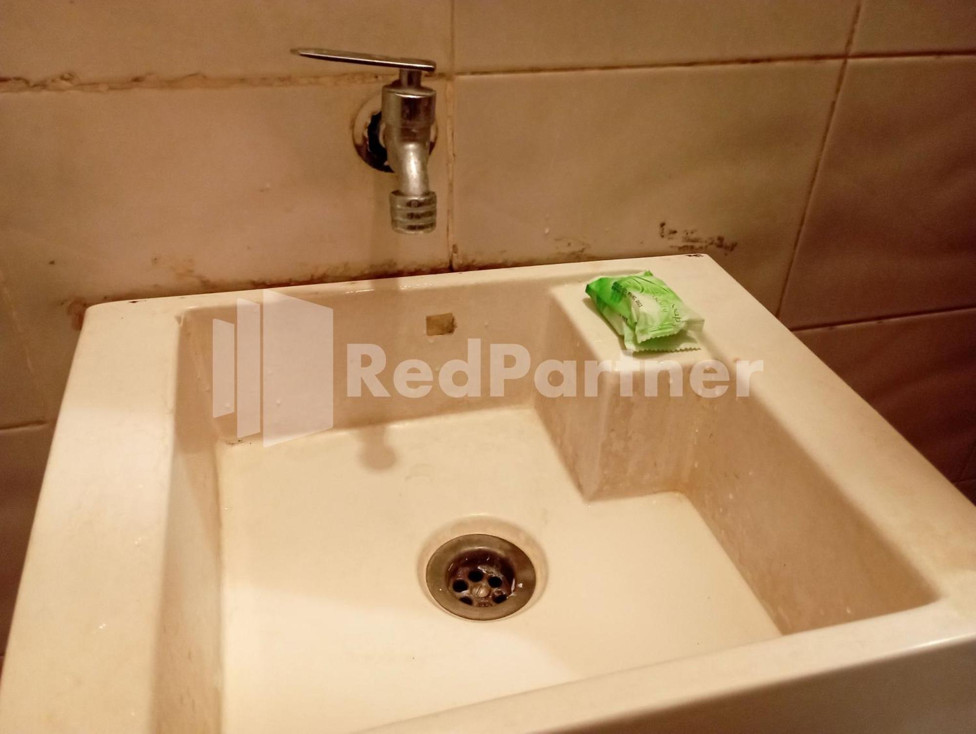 Nillo Hotel Kebumen Mitra Reddoorz Exterior photo