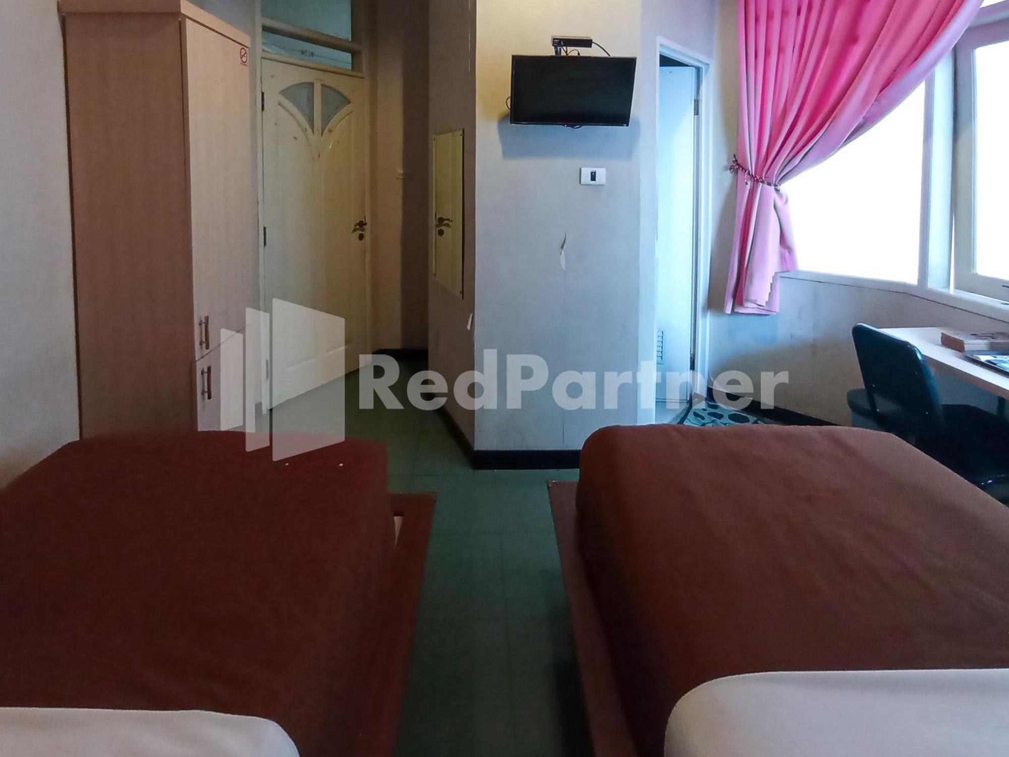 Nillo Hotel Kebumen Mitra Reddoorz Exterior photo